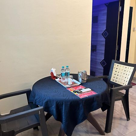 Hotel Jampore Inn Даман Екстер'єр фото